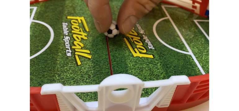 Zábavná spoločenská hra - Stolný futball
