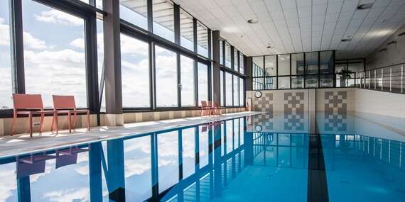 Léto na břehu Slunečních jezer v hotelu Dolphin - Adult friendly s neomezeným koupáním v bazénu a polopenzí/Slovensko - Senec - Slnečné jazerá