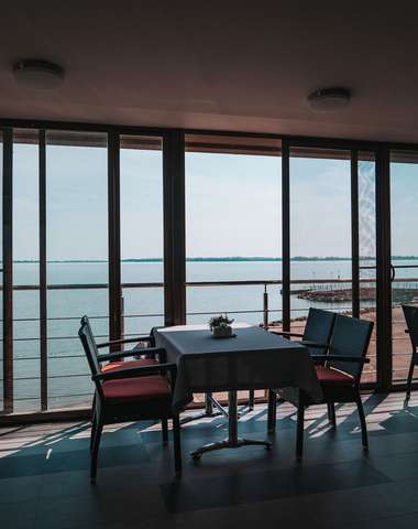 Hotel Glamour**** s výhľadom na Zemplínsku šíravu