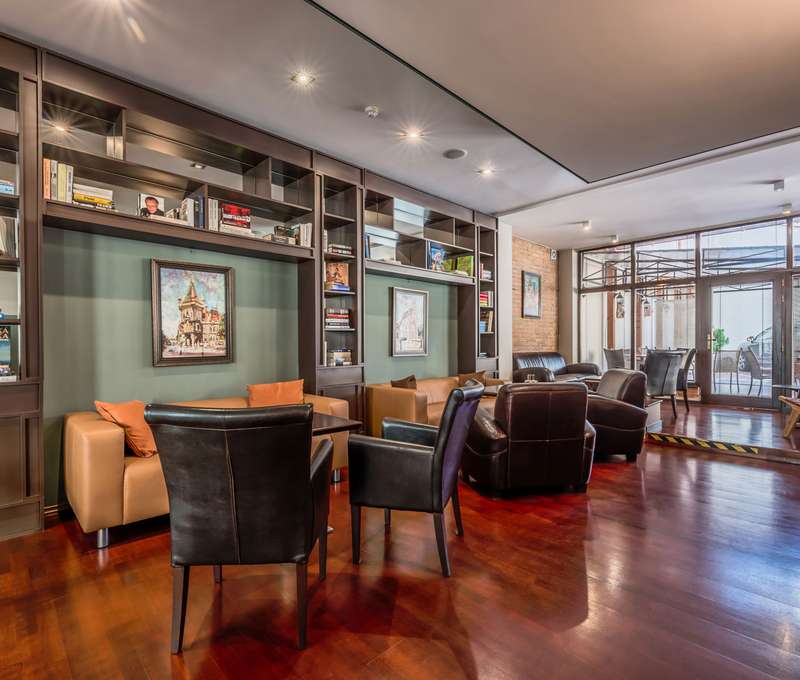 Lobby bar