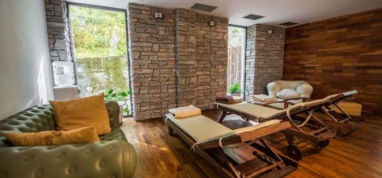 Wellness (fínska, parná sauna a infrasauna, vonkajšia vírivka)