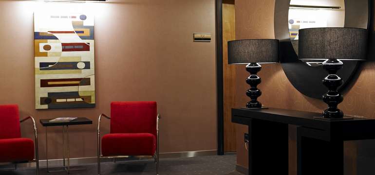 Hotel Belvedere**** leží len 1 zastávku od centra Budapešti