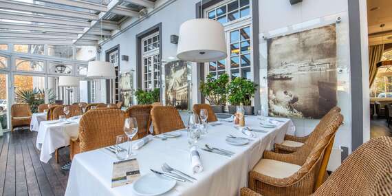 Romantická večera pre dvoch v Au Café – dokonalá atmosféra pri Dunaji/Bratislava – nábrežie Dunaja