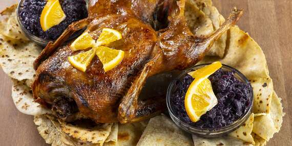 Kačka pre 2 až 4 osoby na Klariskej vo Farmárskom grile/Bratislava - Staré Mesto