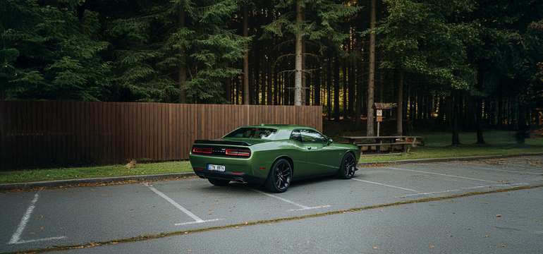 Dodge Challenger 6,4 HEMI
