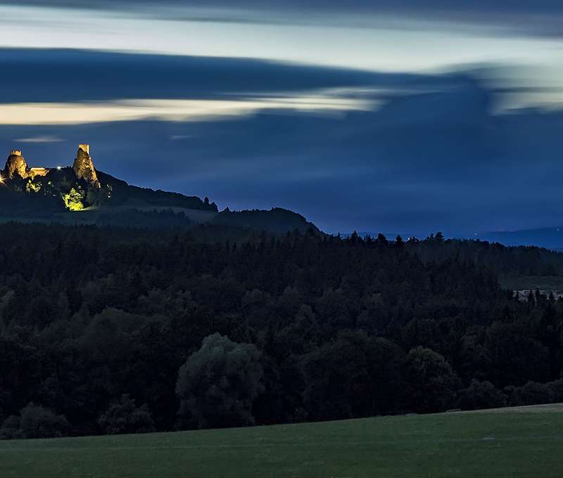 Hotel ja zasazen v krasné krajině Českého ráje pod hradem Trosky
