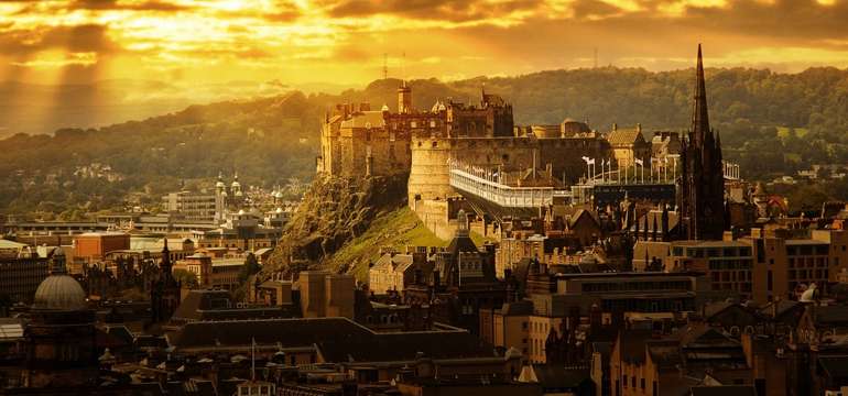 Spoznajte Edinburgh letecky z Bratislavy na 4 dni s ubytovaním