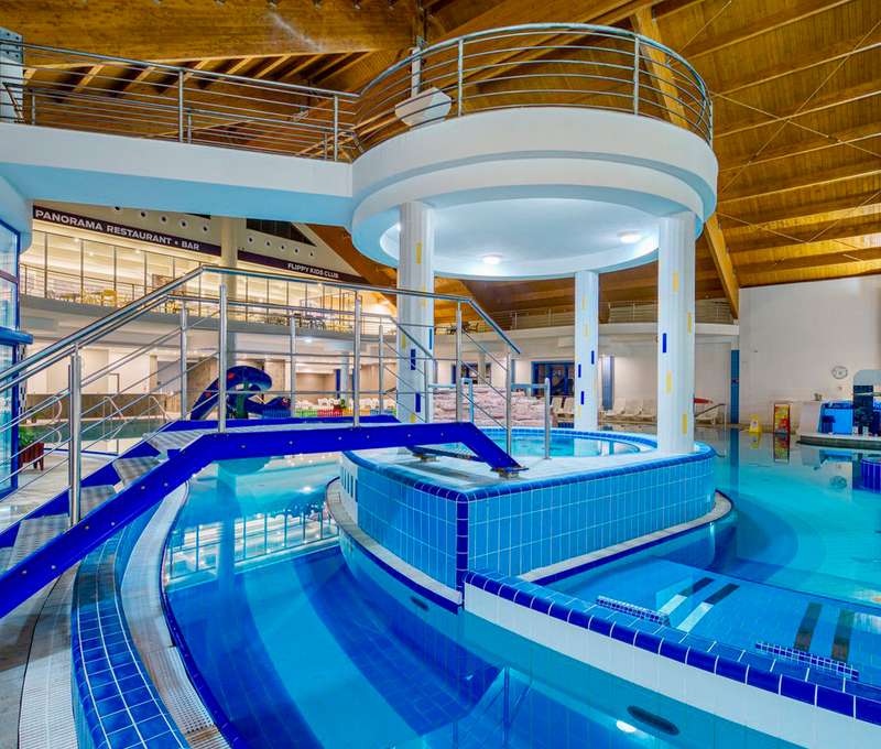 Bazénový svet v Thermal Parku Wellness Hotela Patince****