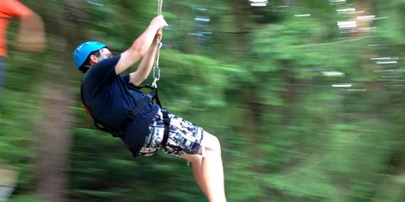 Adrenalínová jazda na kladke: Vyskúšajte obrí Zipline v Čutkove!/Čutkovo