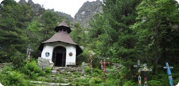 Symbolický cintorín pri Popradskom plese