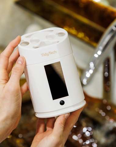 UV-C sterilizátor zubných kefiek TidyTech
