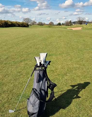 Intenzívny víkendový golfový kurz v Golf Club Welten v Báči