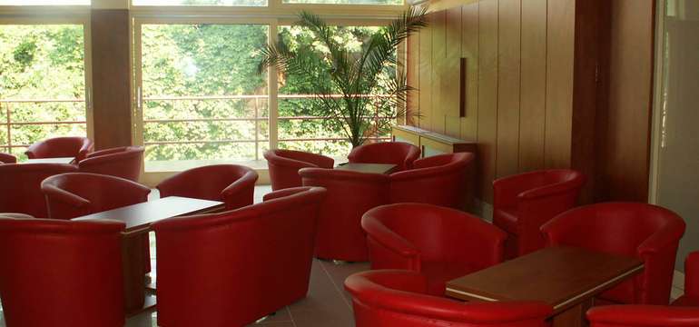 Hotel Zagreb*** v Chorvátsku na pobreží Jadranského mora
