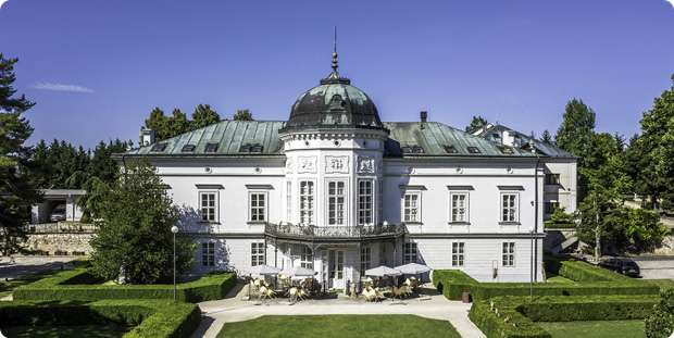 Ubytovanie v Grand Hoteli Tartuf