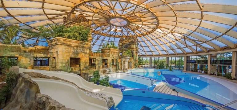 Aquapark Aquaworld je jeden z najväčších krytých vodných parkov v Európe