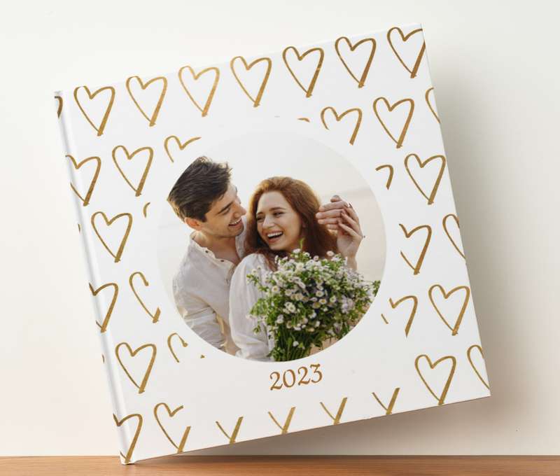 Klasická fotokniha vo štvorcovom formáte
