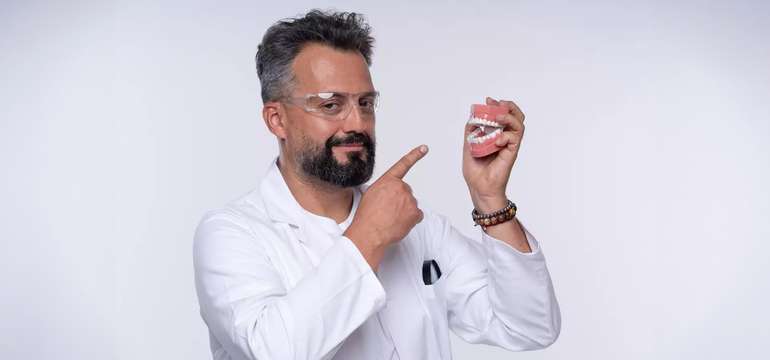 Bielenie zubov alebo dentálna hygiena pre dospelých aj deti 