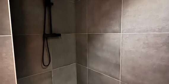 Dokonalý únik od stresu: Privátna sauna pre 1 až 3 osoby, kde ste len vy a absolútny relax/Bratislava - Petržalka