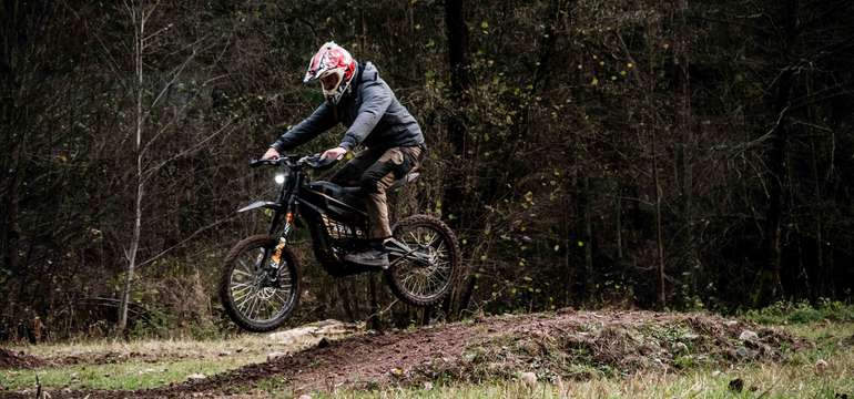 Zažite neskutočnú silu elektrických motoriek KUBERG či TALARIA