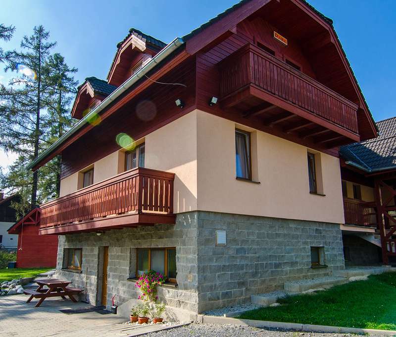 Dovolenka len 50 m od Studeného potoka s raňajkami vo Villa Domino