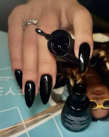 Manikúra v salóne Infinity Beauty Point