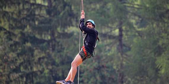 Adrenalínová jazda na kladke: Vyskúšajte obrí Zipline v Čutkove!/Čutkovo