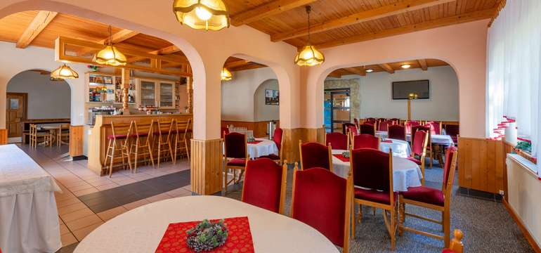 Restaurace