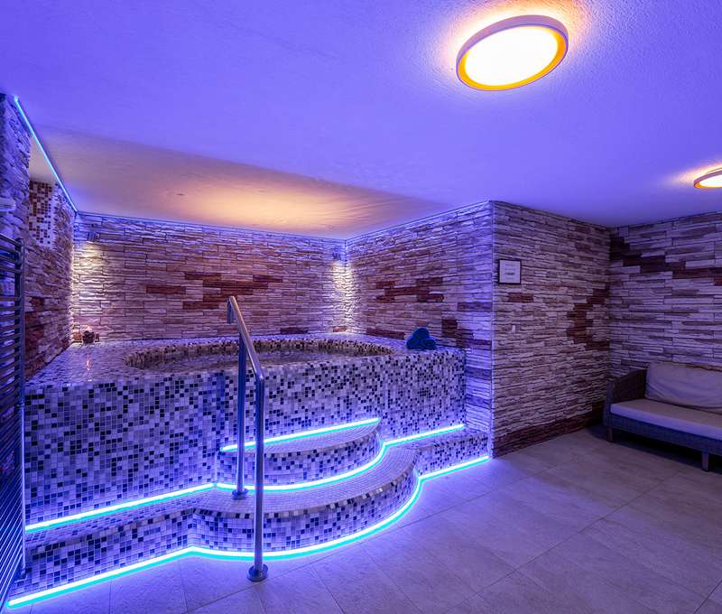 Privátny vstup do wellness s proseccom a občerstvením pre 2 osoby vo W hoteli
