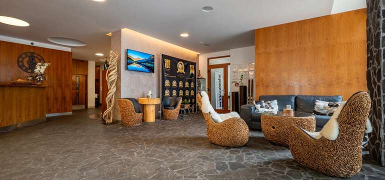 Lobby hotela FIS****
