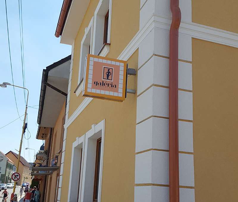 Penzión Galéria leží v centre čarovného mesta Bojnice