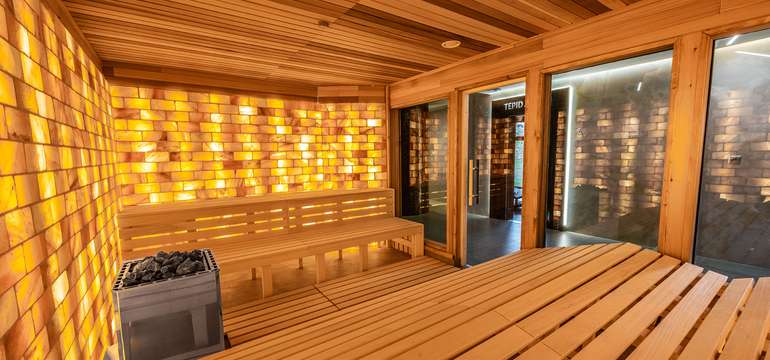 Priestranná sauna v novom wellness centre v GRAND HOTEL BELLEVUE****