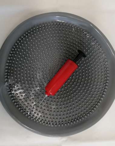 Balančný a masážny disk (33 cm) + pumpička, strieborná farba