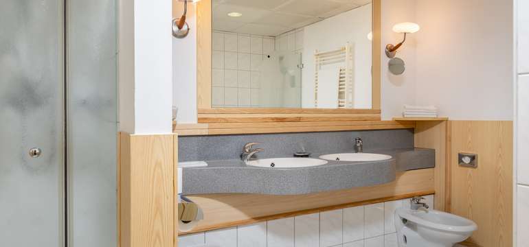 Hotel ponúka aj suity, rodinné apartmány a izby vyššieho štandardu