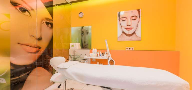 Vánok Cosmetics: Aupark Shopping Center