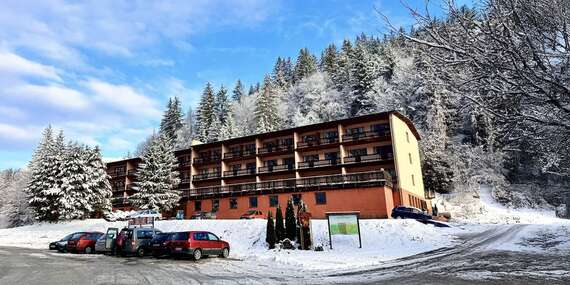 Horský Hotel Podjavorník*** s neobmedzeným relaxom v bazéne a polpenziou/Papradno - Orava a Kysuce