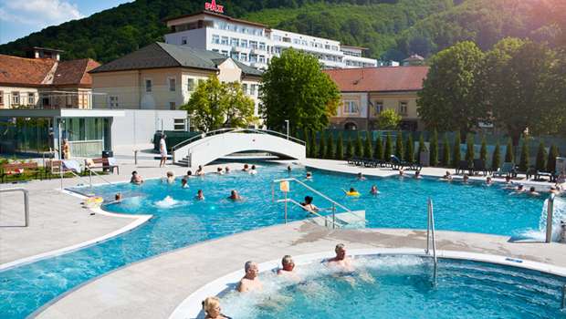 grand pool