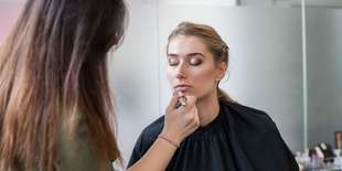 Celodenné kurzy líčenia v KIWI academy