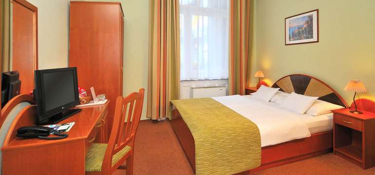 Baross City Hotel