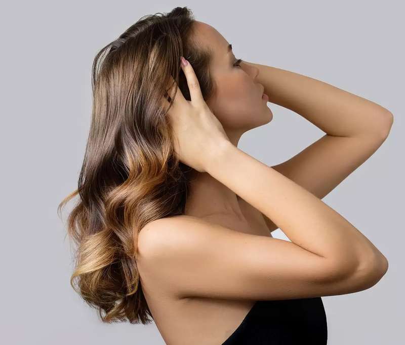 Farbenie alebo balayage (ilsutračné foto)