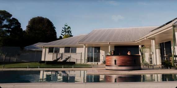 Prenájom vírivky MSPA Duet až pre 6 osôb - wellness
zážitok u vás doma/Bratislava - Petržalka