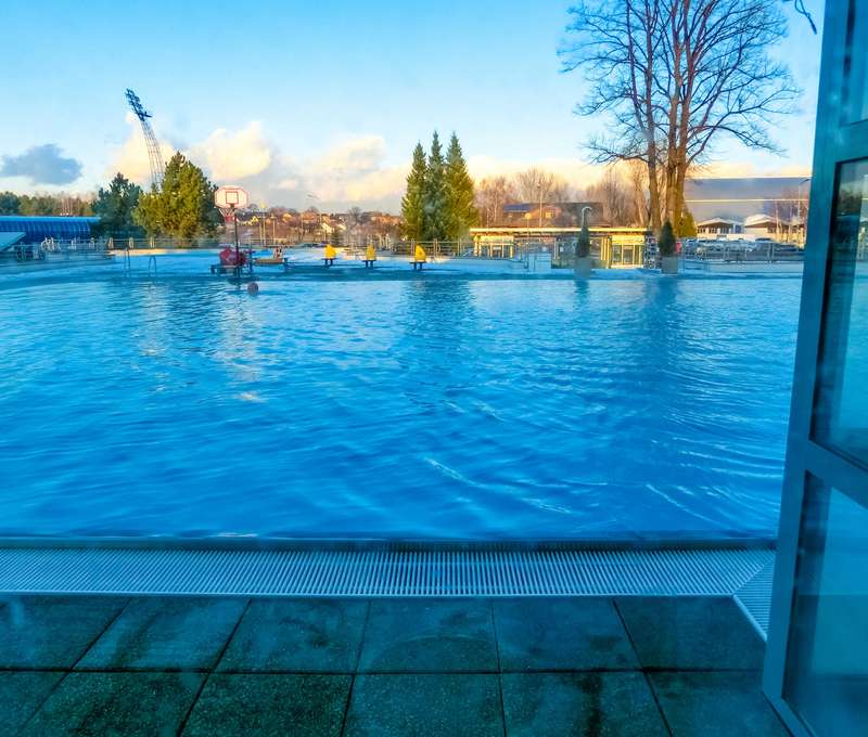 V AquaCity Poprad se můžete těšit na 350 vodních atrakcií, 9 celoročních bazénů a wellness
