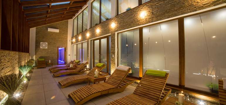 Kvalitné wellness s intímnou atmosférou: vírivka, sauny a relaxačná miestnosť