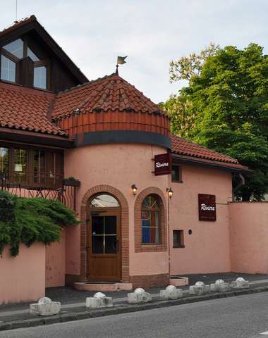 Pizzéria Riviéra and Garden v Karlovej Vsi