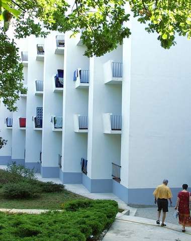 Dependencie Marina a Primorka** sú súčasťou hotelového komplexu Adriatic ** na ostrove Krk