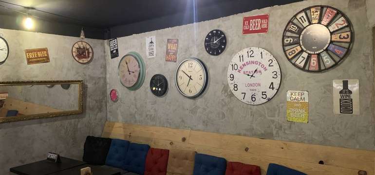 TIME bar - interiér