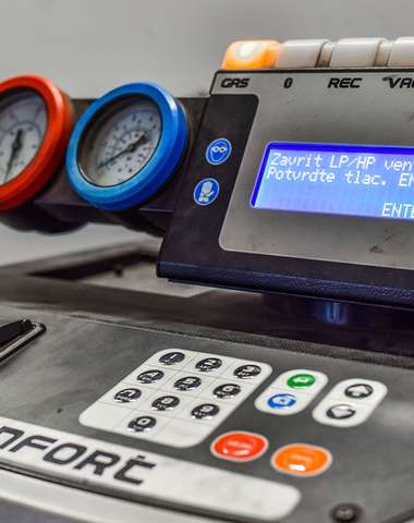 Plnenie a servis klimatizácie auta bez doplatkov