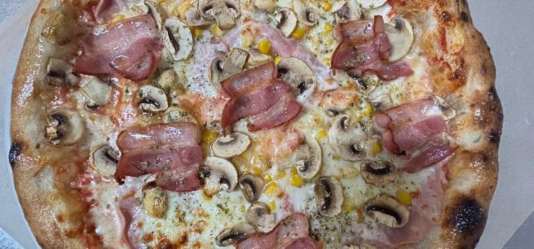 Pizza podľa vlastného výberu v reštaurácii U Doktora