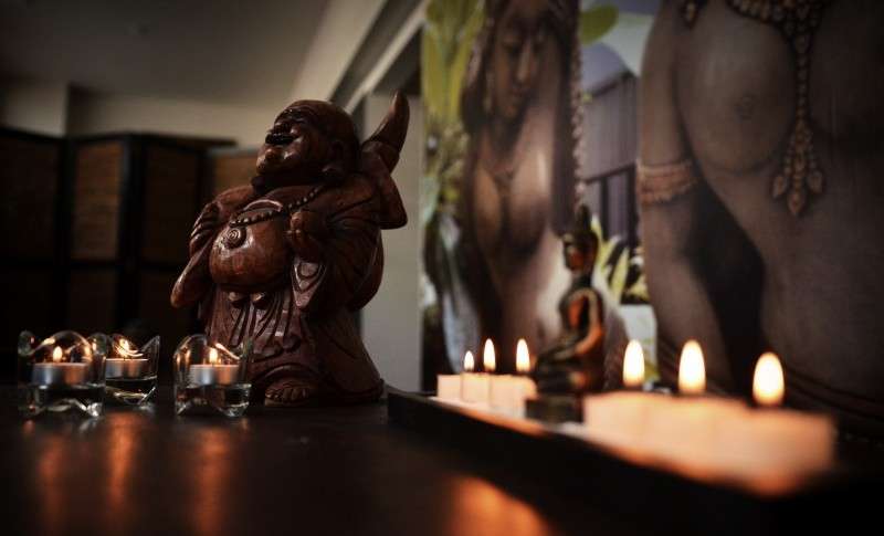 Kráľovská 4-ručná masáž od profesionálnych masérok z Thajska v Samoi Thai Massages