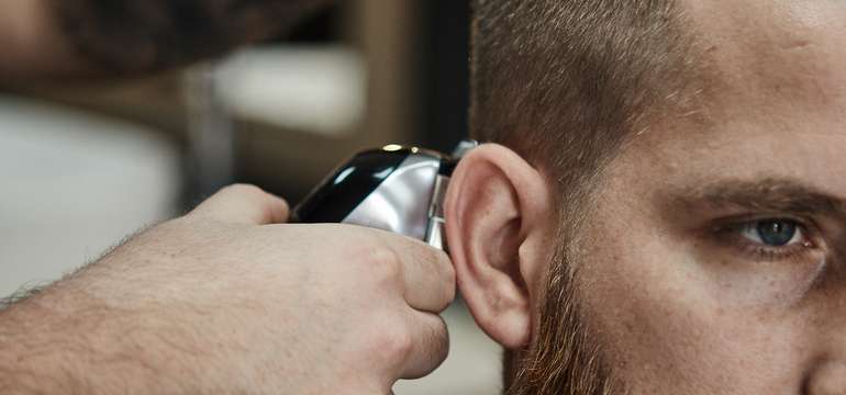 Pánsky strih, holenie britvou alebo Kombo v The Razors BarberShop na Radlinského