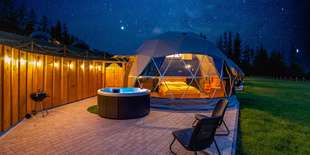 Diamond Glamp s vlastní venkovní vířivkou a snídaní